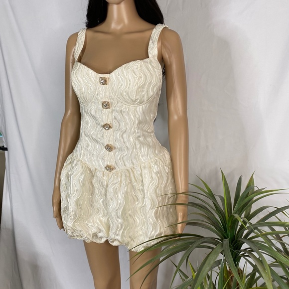 22 - ROMPER WITH RHINESTONE BUTTONS - Picture 8 of 10